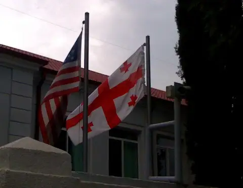 Gürcü-Amerikan Okulu için okul servisi