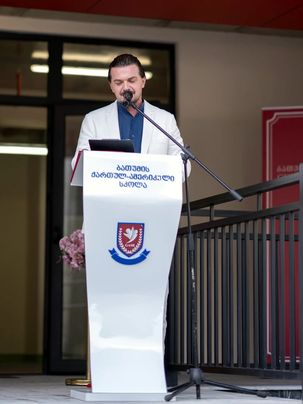 Batum Gürcü-Amerikan Okulu yeni kampüsünü açtı
